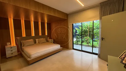 Casa de Condomínio com 6 Quartos à venda, 500m² no Adrianópolis, Manaus