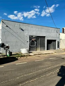 Casa com 8 Quartos à venda, 380m² no Jardim Cuiabá, Cuiabá