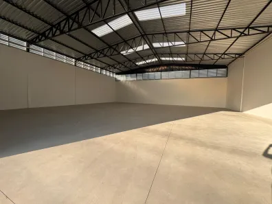 Galpão/Depósito/Armazém para alugar, 400m² no Monte Verde, Betim