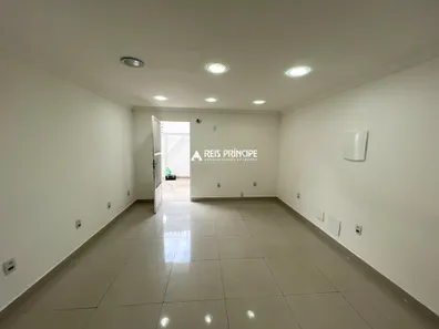 Galpão/Depósito/Armazém para venda ou aluguel, 300m² no Taquara, Rio de Janeiro