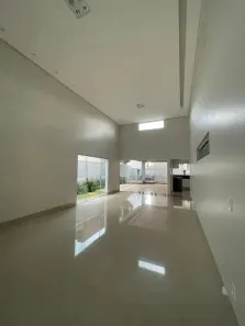 Casa com 3 Quartos para alugar, 300m² no Jardins Valência, Goiânia