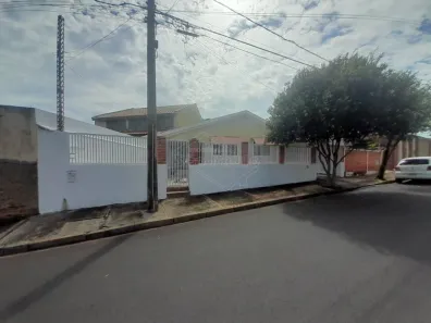 Casa com 3 Quartos à venda, 127m² no Vila Yamada, Araraquara