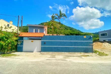 Sobrado com 5 Quartos à venda, 408m² no Sertaozinho, Matinhos