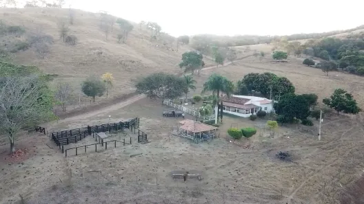 Fazenda/Sítio com 3 Quartos à venda, 5m² no Área Rural de Inhumas, Inhumas