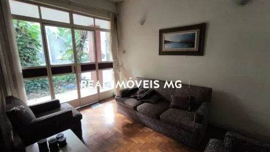 Casa com 4 Quartos para alugar, 258m² no Santo Antônio, Belo Horizonte