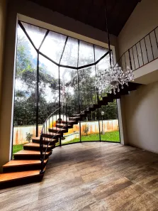 Casa com 4 Quartos para alugar, 262m² no Samambaia, Petrópolis