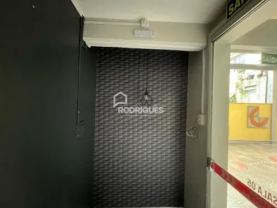 Sala Comercial para alugar, 70m² no Centro, Portão