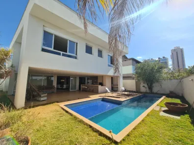 Casa de Condomínio com 5 Quartos à venda, 526m² no Park Lozandes, Goiânia