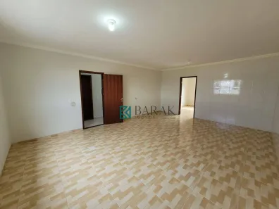 Kitnet com 1 Quarto para alugar, 50m² no Conjunto Habitacional Requião, Maringá