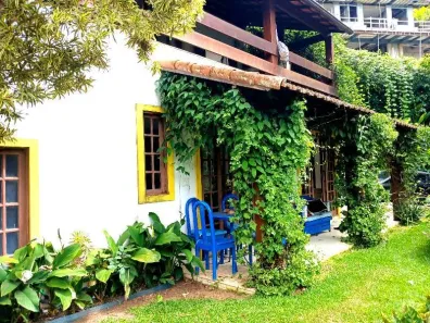 Casa de Condomínio com 3 Quartos para alugar, 6000m² no Pedro do Rio, Petrópolis