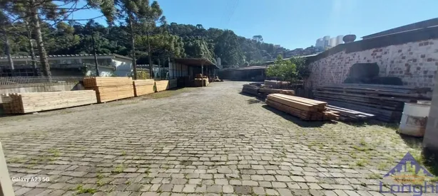 Galpão/Depósito/Armazém com 1 Quarto para alugar, 700m² no Panazzolo, Caxias do Sul