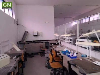 Sala Comercial para alugar, 214m² no Santo Antônio, Belo Horizonte