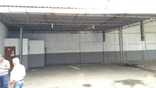 Galpão/Depósito/Armazém para alugar, 1100m² no Realengo, Rio de Janeiro