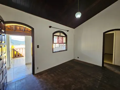 Casa com 2 Quartos para alugar, 100m² no Chácara Flora, Petrópolis