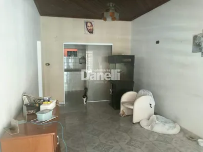 Casa com 4 Quartos à venda, 186m² no Vila São Geraldo, Taubaté