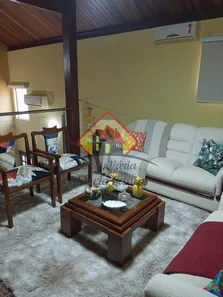 Casa de Condomínio com 3 Quartos para venda ou aluguel, 220m² no Jardim Independência, Taubaté
