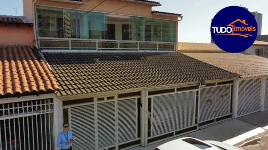 Sobrado com 6 Quartos à venda, 400m² no Setor Central, Brasília