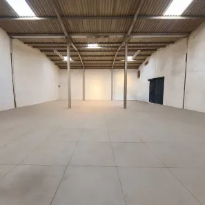Galpão/Depósito/Armazém para alugar, 605m² no Candelária, Natal