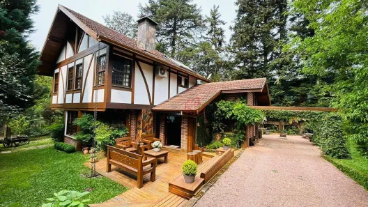 Casa com 3 Quartos à venda, 206m² no Bairro Lago Negro, Gramado