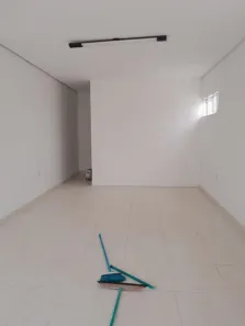 Sala Comercial para alugar, 40m² no Sítios Santa Luzia, Aparecida de Goiânia