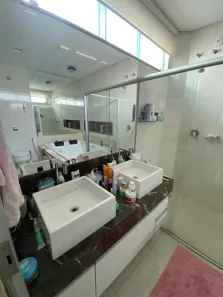 Casa de Condomínio com 3 Quartos para alugar, 310m² no Jardim Florença, Goiânia