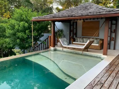 Sobrado com 4 Quartos para venda ou aluguel, 250m² no Centro, Porto Seguro