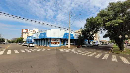 Sala Comercial para alugar, 900m² no Centro, Campo Mourão