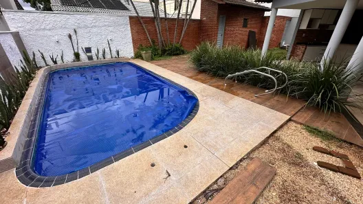 Casa de Condomínio com 5 Quartos para alugar, 265m² no Jardins Madri, Goiânia