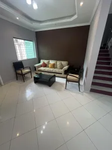 Sobrado com 3 Quartos para alugar, 200m² no São José Operário, Manaus