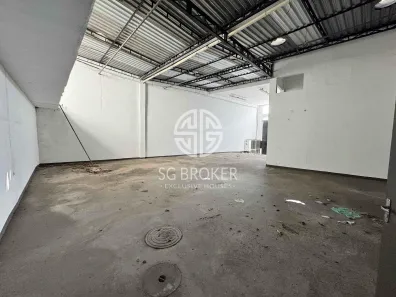 Galpão/Depósito/Armazém para venda ou aluguel, 650m² no Taquara, Rio de Janeiro