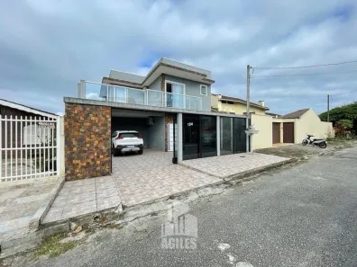 Sobrado com 3 Quartos à venda, 220m² no Perequê, Matinhos