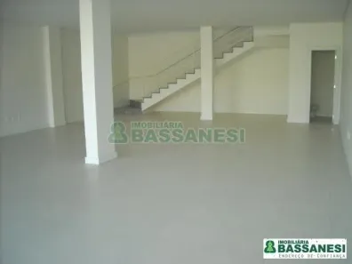 Ponto Comercial à venda, 256m² no Sanvitto, Caxias do Sul