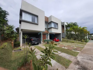 Casa de Condomínio com 3 Quartos para alugar, 200m² no Vila de Abrantes (Abrantes), Camaçari