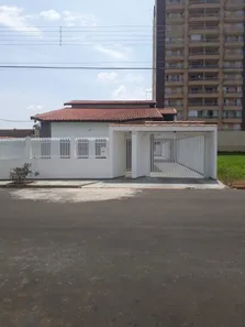 Sobrado com 4 Quartos à venda, 330m² no Jardim Rezek II, Artur Nogueira