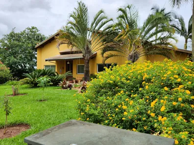 Fazenda/Sítio com 5 Quartos à venda, 1800m² no Riviera de Santa Cristina I, Arandu
