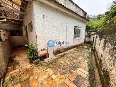 Kitnet com 1 Quarto para alugar, 35m² no Quarteirão Brasileiro, Petrópolis