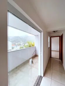 Apartamento com 2 Quartos para alugar, 59m² no Nogueira, Petrópolis
