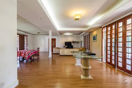 Casa com 5 Quartos à venda, 600m² no Setor de Habitações Individuais Sul, Brasília