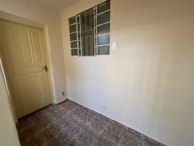 Casa com 2 Quartos para alugar, 70m² no Cruzeiro, Belo Horizonte