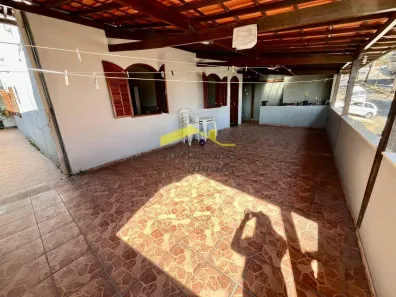 Casa com 3 Quartos para alugar, 400m² no Estrela do Oriente, Belo Horizonte