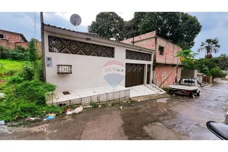 Casa com 3 Quartos à venda, 234m² no Lírio do Vale, Manaus