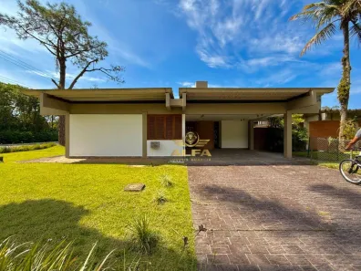 Casa de Condomínio com 4 Quartos à venda, 350m² no Enseada, Guarujá
