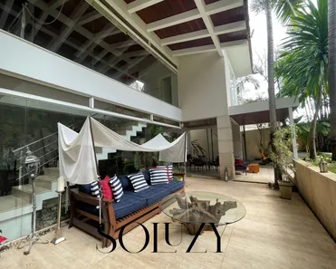Sobrado com 4 Quartos para alugar, 598m² no Jardins Paris, Goiânia