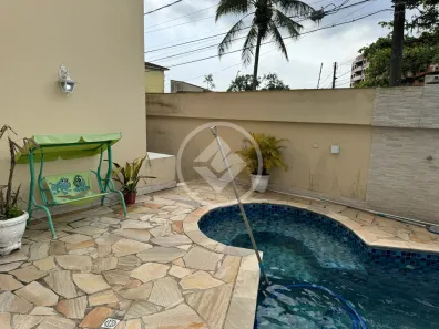 Sobrado com 3 Quartos à venda, 13100m² no Jardim Cunhambebe (Vicente de Carvalho), Guarujá