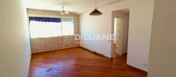 Apartamento com 2 Quartos à venda, 77m² no Leme, Rio de Janeiro