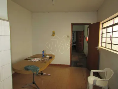 Casa com 3 Quartos à venda, 154m² no Centro, Araraquara
