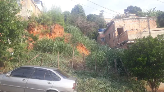 Lote/Terreno à venda, 1000m² no Jardim dos Comerciários (Venda Nova), Belo Horizonte