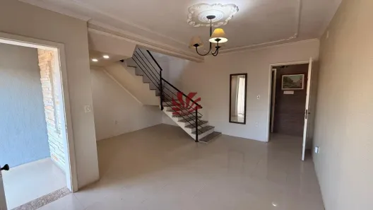 Sobrado com 3 Quartos para alugar, 190m² no Igara, Canoas