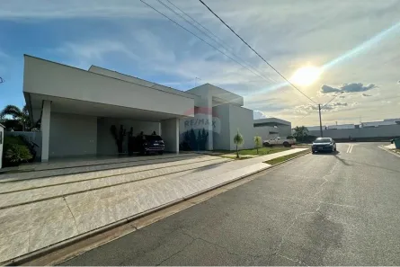 Casa de Condomínio com 3 Quartos à venda, 316m² no Loteamento Jardins Siena, Araguaína