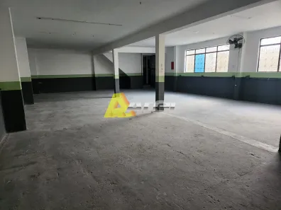 Galpão/Depósito/Armazém para alugar, 341m² no Bento Ribeiro, Rio de Janeiro